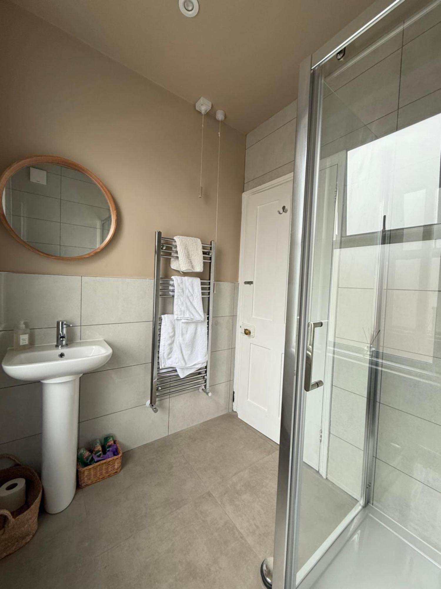 The Albany Rooms Bexhill ภายนอก รูปภาพ